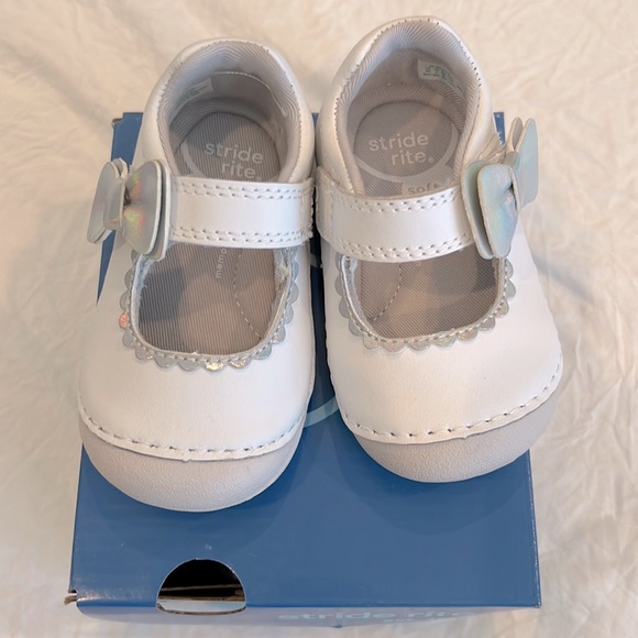 NIB Stride Rite size 4 white leather Mary Jane metallic bow dress shoe - Picture 1 of 4